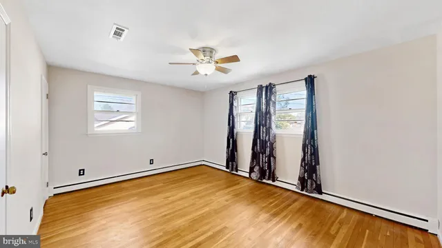 $398,000 | 147 Spruceglen Drive, Newark, DE 19711