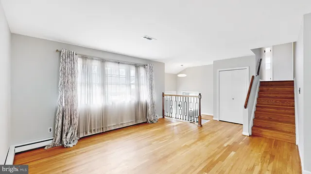 $398,000 | 147 Spruceglen Drive, Newark, DE 19711