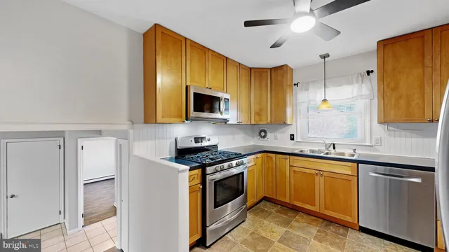 $398,000 | 147 Spruceglen Drive, Newark, DE 19711