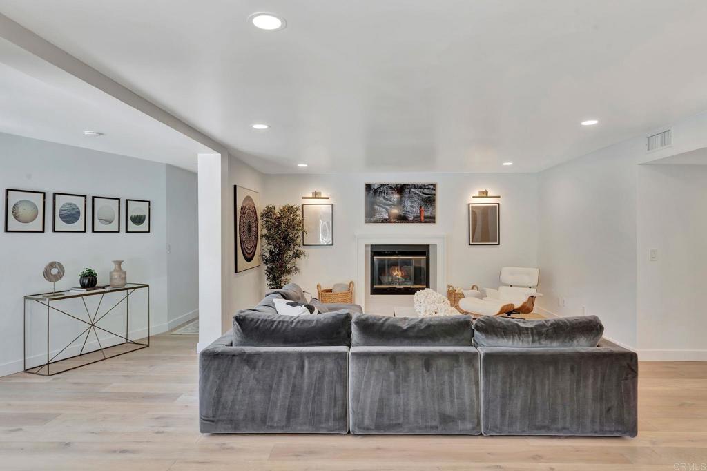 201 Sierra Ridge Drive Encinitas, CA 92024 - Photo 7 of 45 a living room with furniture