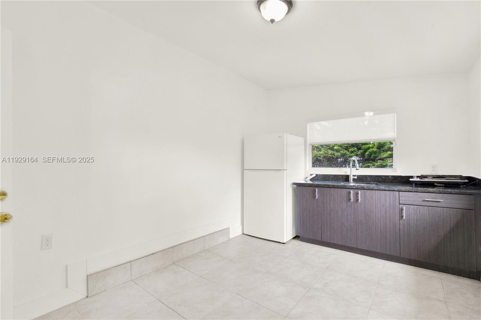 14310 Southwest 271st Terrace Homestead, FL 33032 - Photo 7 of 13