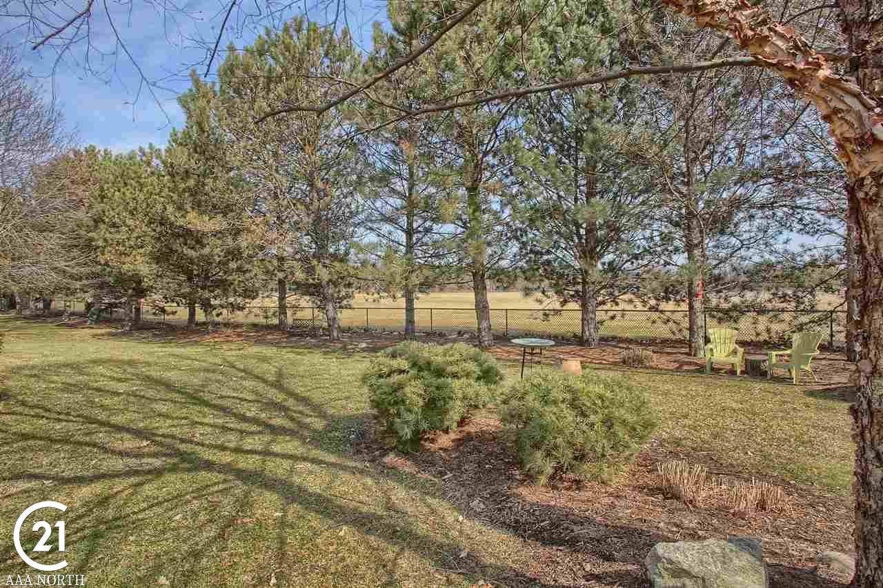 1399 Lakeview Drive Rochester Hills, MI 48306 - Photo 33 of 51