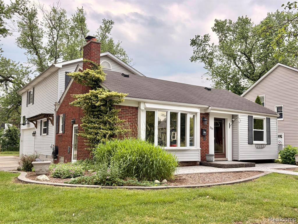 2111 Earlmont Road Berkley, MI 48072 - Photo 1 of 27