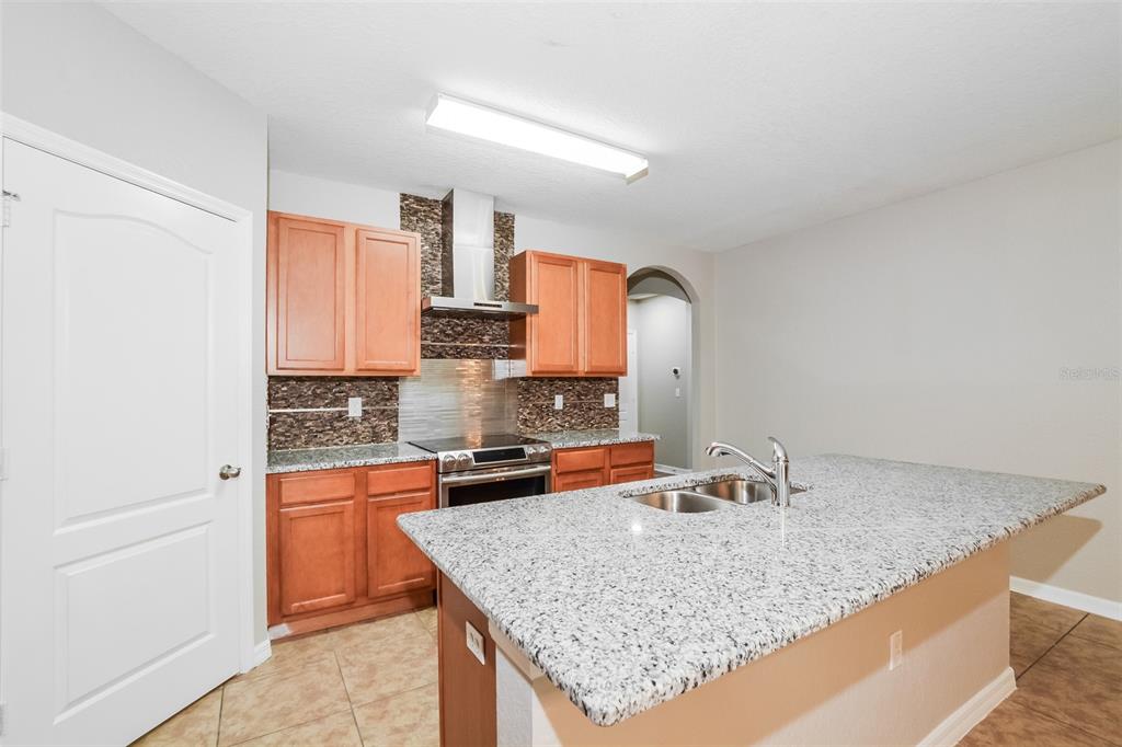 1897 Van Allen Loop Auburndale, FL 33823 - Photo 6 of 21