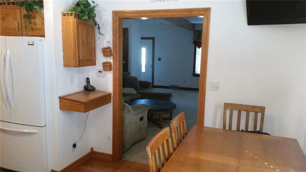 23 Main Street Freeport, PA 16229 - Photo 7 of 17 Eat-in kitchen wired for cable TV