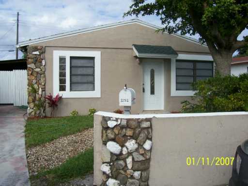 1252 West 23rd Street Riviera Beach, FL 33404 - Photo 2 of 4 Additional Photo
