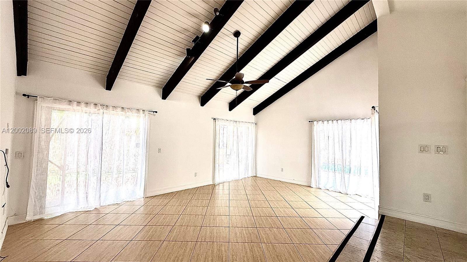 7531 Southwest 95th Place Miami, FL 33173 - Photo 4 of 31