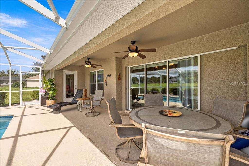 700 East Boston Street Hernando, FL 34442 - Photo 28 of 40 a view of a dining room with a table and chairs