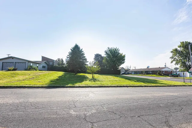 $28,000 | 30-ac South 30-ac S Center Street, Dickeyville, WI 53808