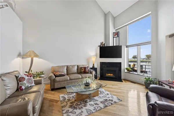 $850,000 | 300 Rivermist Drive, Buffalo, NY 14202