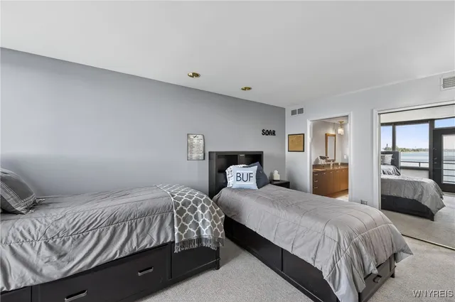 $915,000 | 300 Rivermist Drive, Buffalo, NY 14202