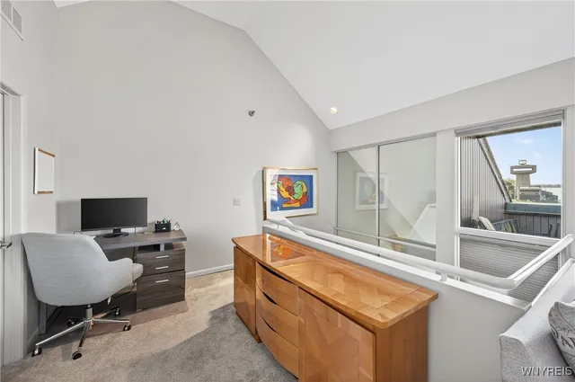 $915,000 | 300 Rivermist Drive, Buffalo, NY 14202