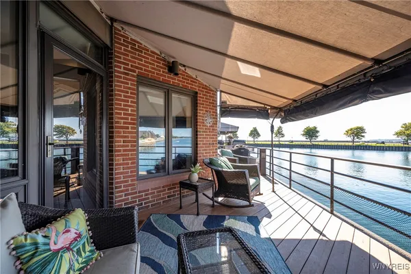 $850,000 | 300 Rivermist Drive, Buffalo, NY 14202
