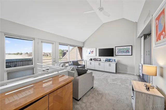 $915,000 | 300 Rivermist Drive, Buffalo, NY 14202