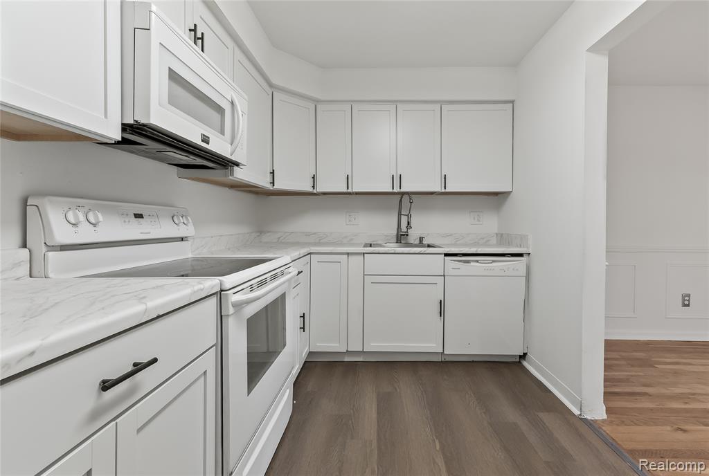 100 West Hickory Grove Road, Unit A2 Bloomfield Hills, MI 48304 - Photo 8 of 14