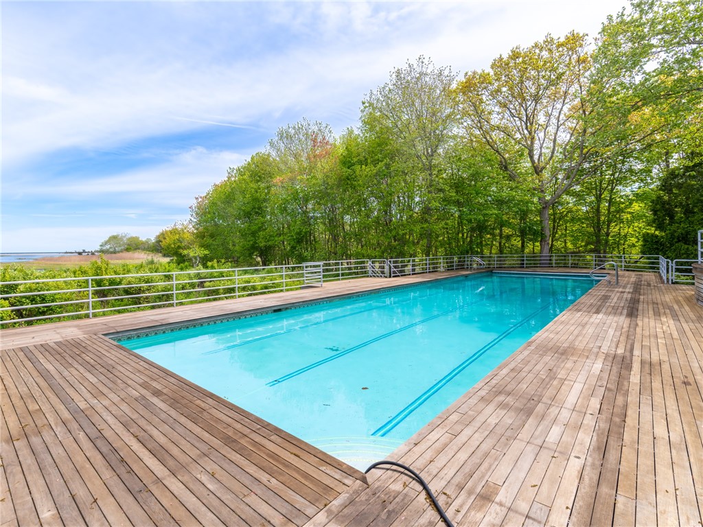 275 Boston Neck Road Narragansett, RI 02882 - Photo 41 of 46