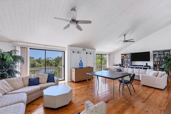$269,000 | 135 Woodland Place, Osprey, FL 34229