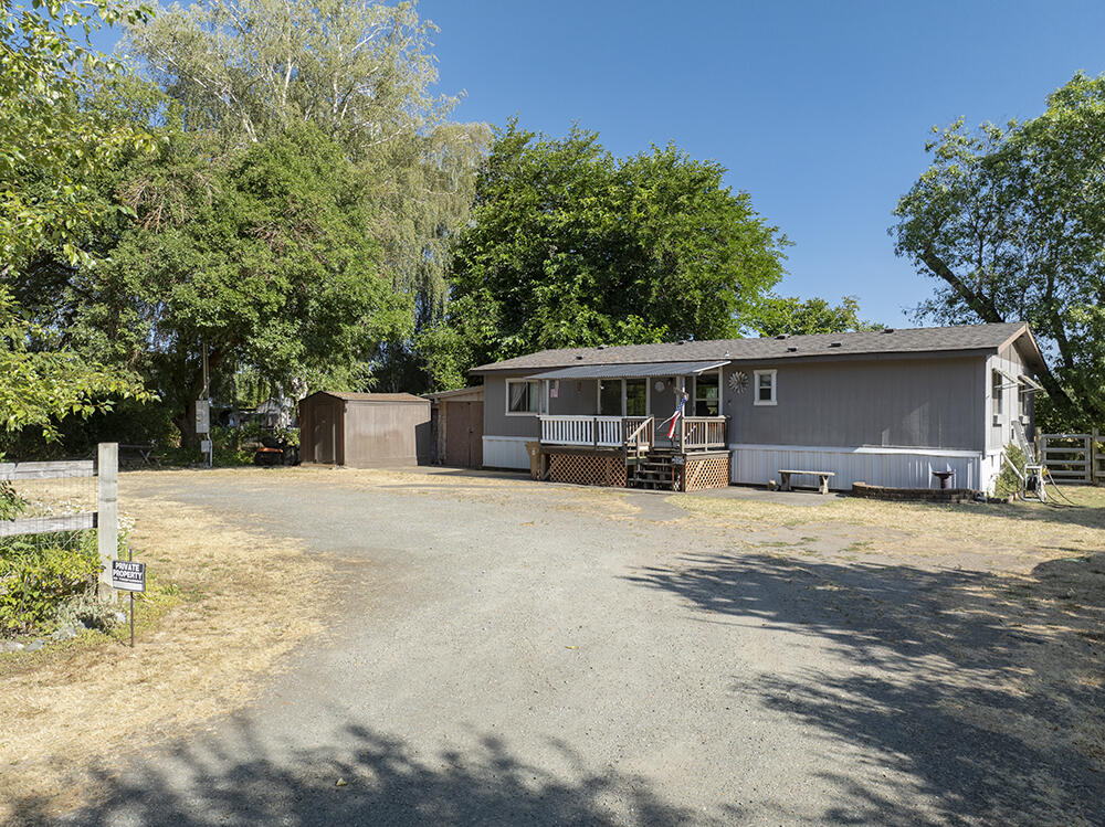 4726 Lower River Road Grants Pass, OR 97526 - Photo 1 of 37 1