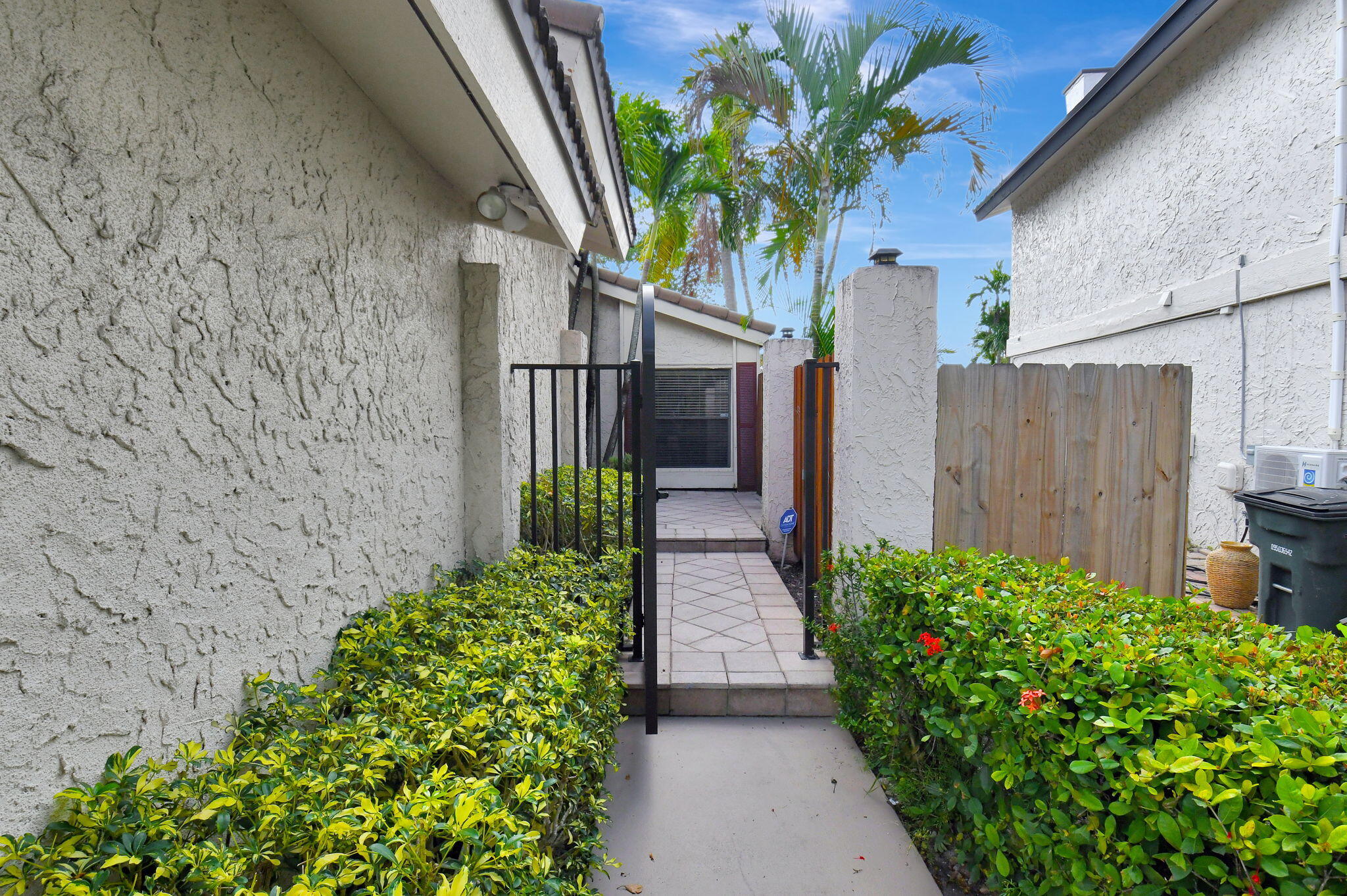 6450 Pond Apple Road Boca Raton, FL 33433 - Photo 7 of 70 3-web-or-mls-DSC_7419