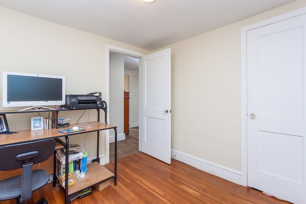 1671 Wilbraham Road Springfield, MA 01119 - Photo 19 of 30