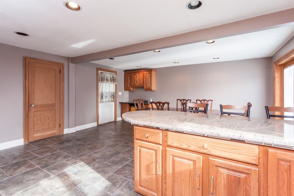 1671 Wilbraham Road Springfield, MA 01119 - Photo 6 of 30