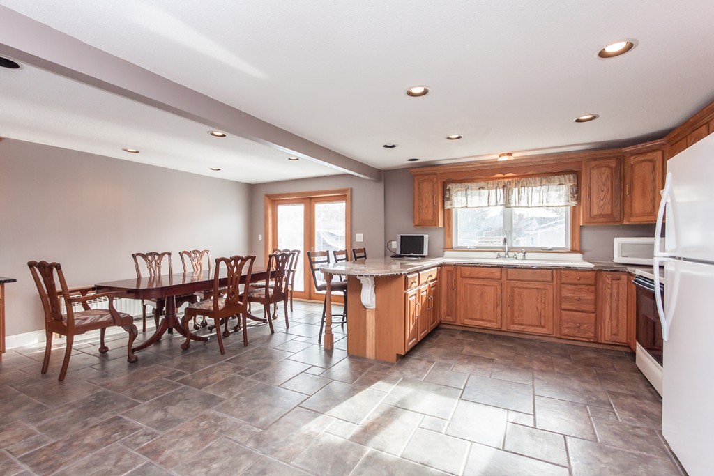 1671 Wilbraham Road Springfield, MA 01119 - Photo 7 of 30
