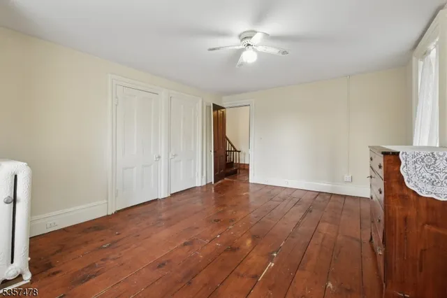 $685,000 | 19 East Mill Road, Long Valley, NJ 07853