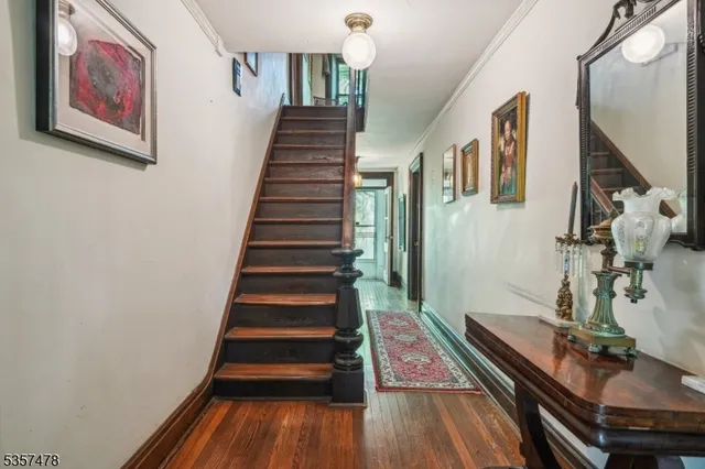 $685,000 | 19 East Mill Road, Long Valley, NJ 07853