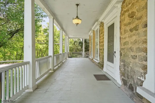 $685,000 | 19 East Mill Road, Long Valley, NJ 07853