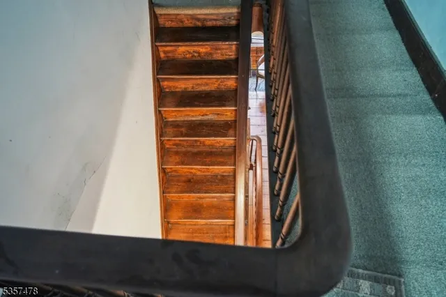 $685,000 | 19 East Mill Road, Long Valley, NJ 07853