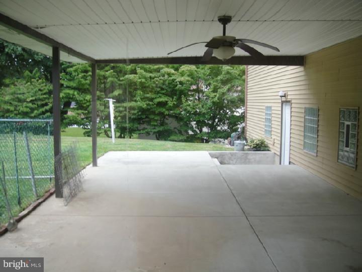 970 County Line Road Philadelphia, PA 19116 - Photo 11 of 23 Patio