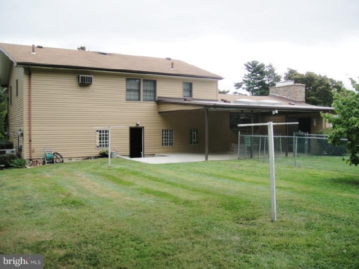 970 County Line Road Philadelphia, PA 19116 - Photo 3 of 23 Exterior Back