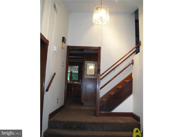 970 County Line Road Philadelphia, PA 19116 - Photo 6 of 23 Foyer