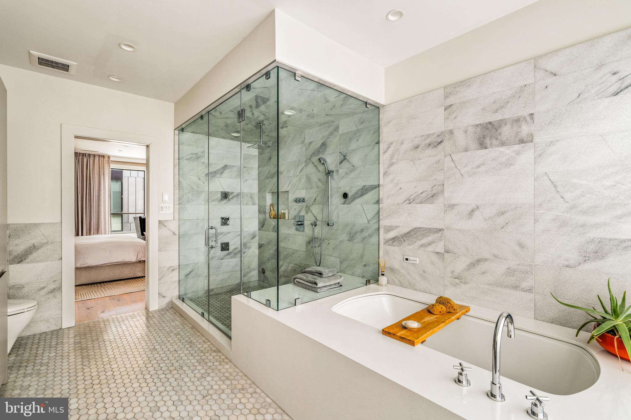 249 South 24th Street, Unit H Philadelphia, PA 19103 - Photo 17 of 35