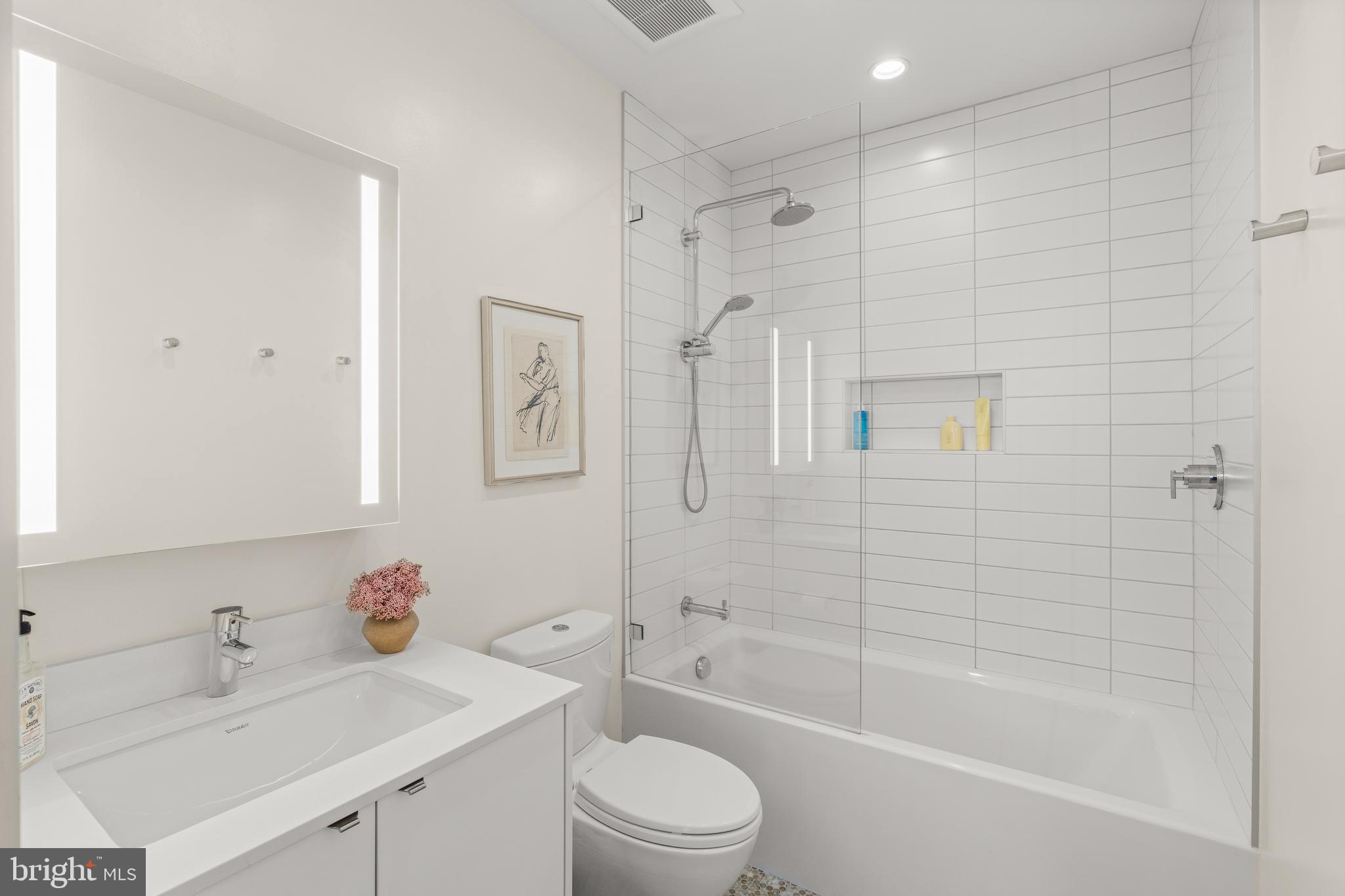 249 South 24th Street, Unit H Philadelphia, PA 19103 - Photo 23 of 35