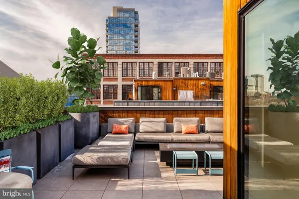 $3,975,000 | 249 South 24th Street, Unit H, Philadelphia, PA 19103
