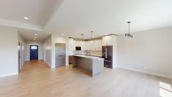 $886,900 | 2330 West 9th Street, Albert Lea, MN 56007