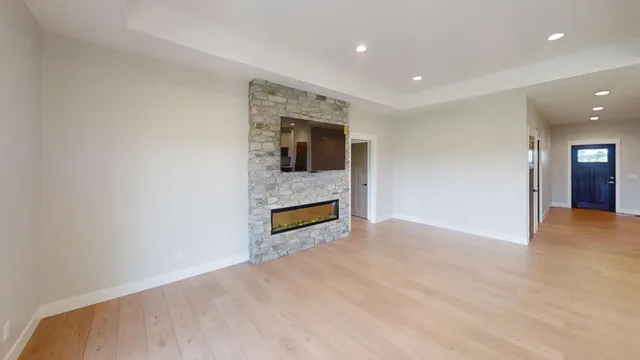 $886,900 | 2330 West 9th Street, Albert Lea, MN 56007