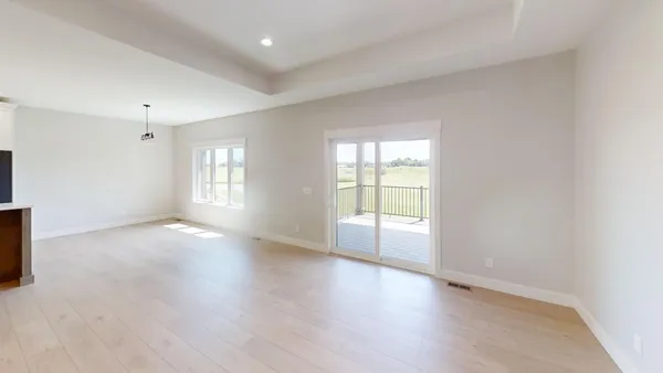 $886,900 | 2330 West 9th Street, Albert Lea, MN 56007