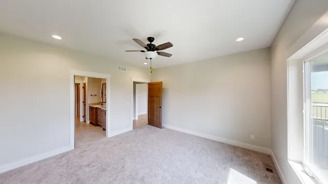 $886,900 | 2330 West 9th Street, Albert Lea, MN 56007