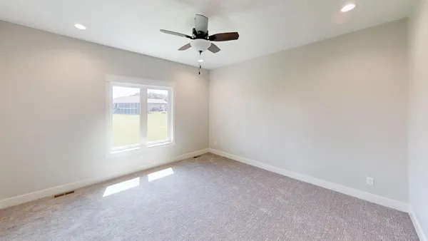 $886,900 | 2330 West 9th Street, Albert Lea, MN 56007