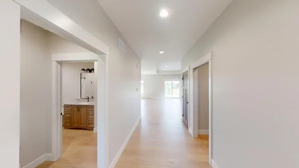 $886,900 | 2330 West 9th Street, Albert Lea, MN 56007