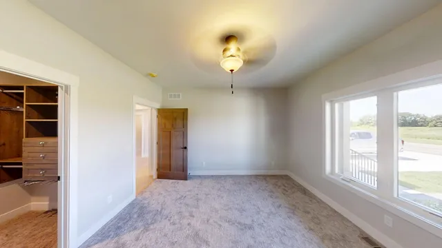 $886,900 | 2330 West 9th Street, Albert Lea, MN 56007