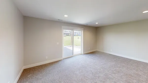 $886,900 | 2330 West 9th Street, Albert Lea, MN 56007