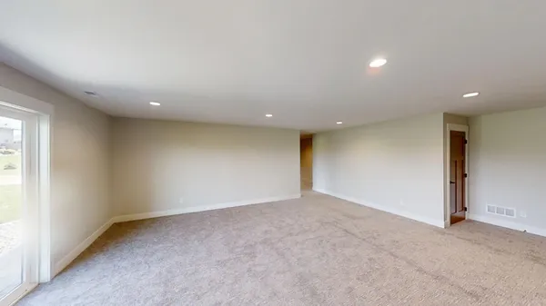 $886,900 | 2330 West 9th Street, Albert Lea, MN 56007