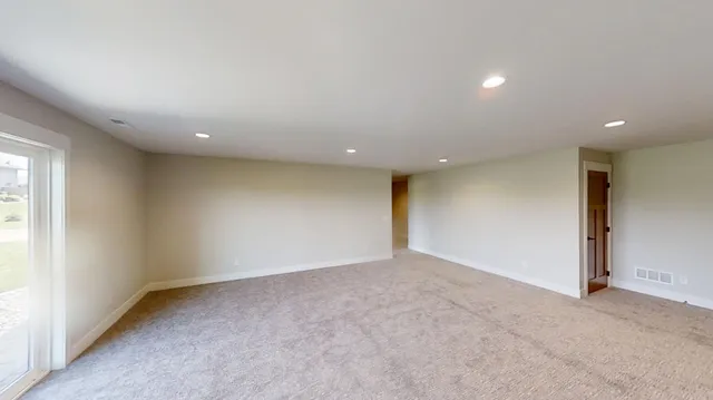 $886,900 | 2330 West 9th Street, Albert Lea, MN 56007