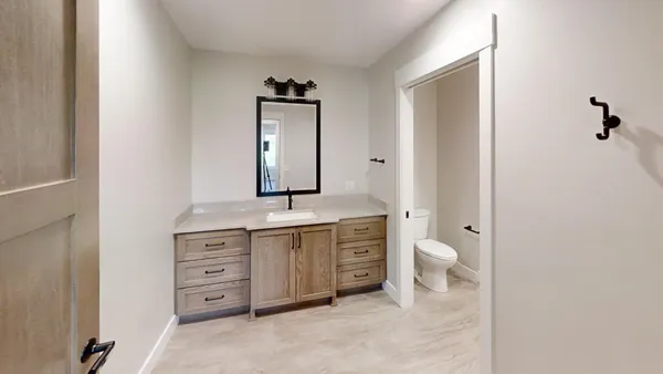 $886,900 | 2330 West 9th Street, Albert Lea, MN 56007