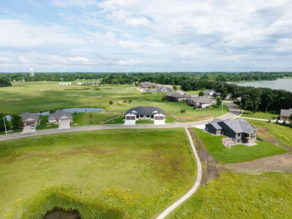 $886,900 | 2330 West 9th Street, Albert Lea, MN 56007