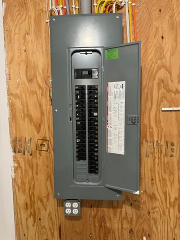 $886,900 | 2330 West 9th Street, Albert Lea, MN 56007