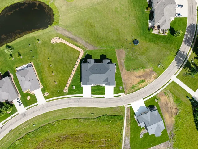 $886,900 | 2330 West 9th Street, Albert Lea, MN 56007